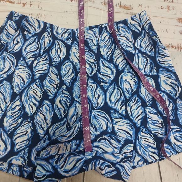 Lilly Pulitzer tropical bright loose fit shorts - Picture 9 of 9